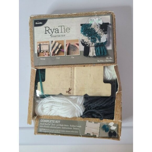 BUCILLA RyaTie Fiber Art Starter Complete Kit Blue - Picture 1 of 6